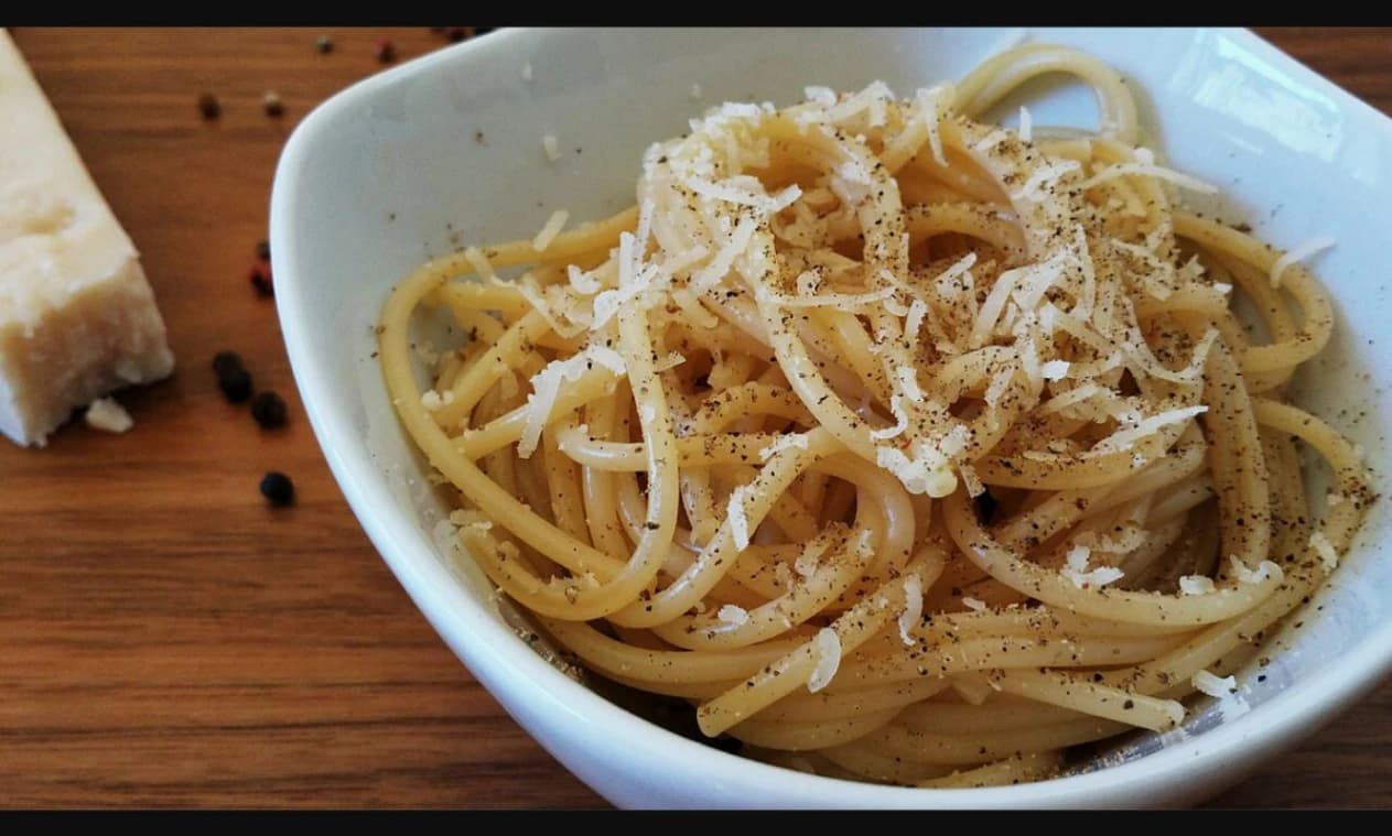 Pasta Cacio e Pepe – Versione Rapida (20 minuti)